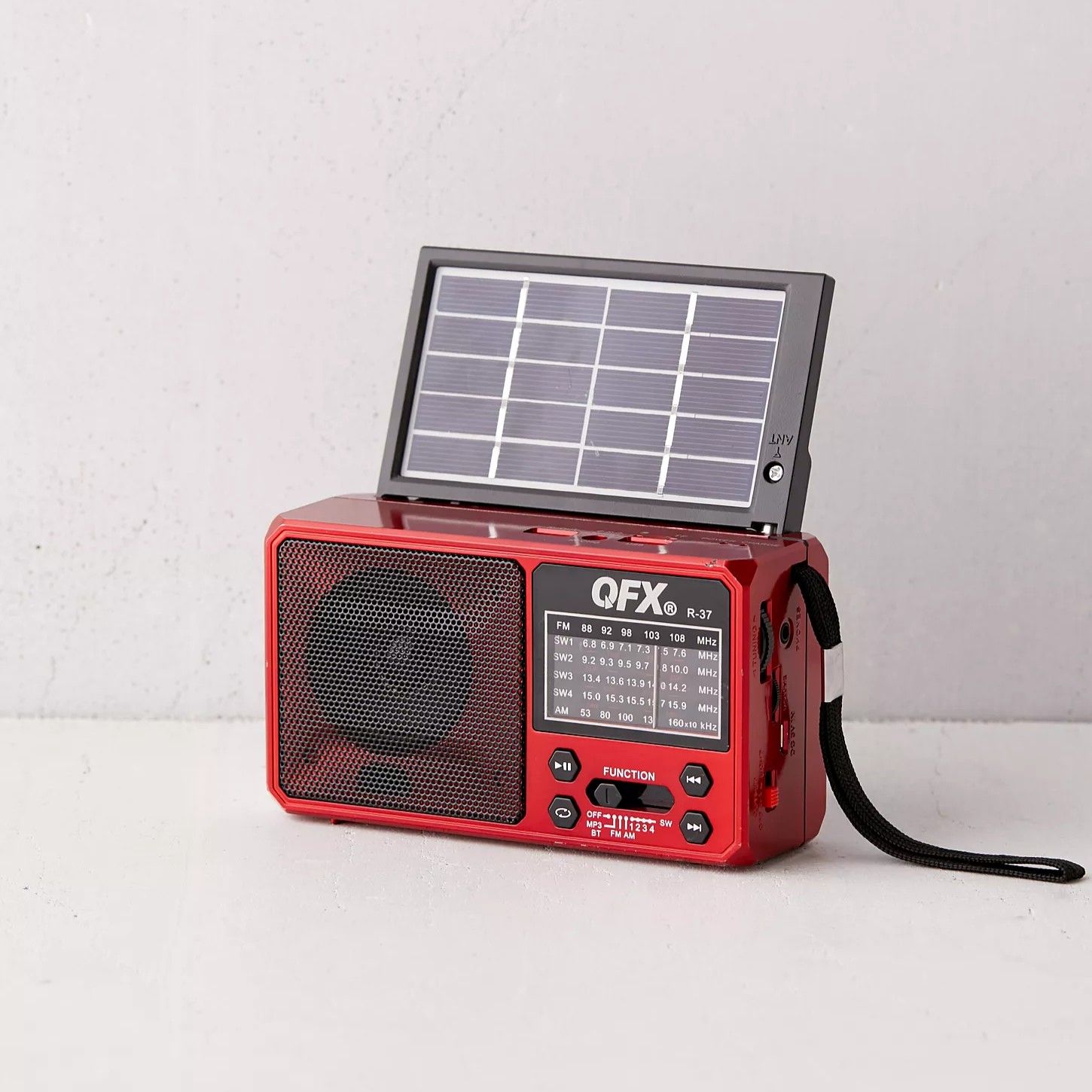 Соларно Радио - Bluetooth / USB и Фенер