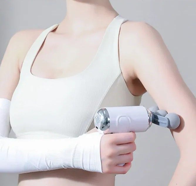 Мини масажен пистолет с 9 приставки (3 глави) - Image 5